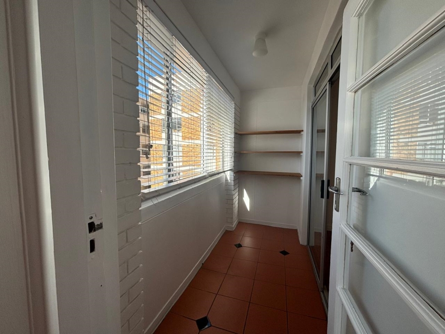 1 Bedroom Property for Sale in Gardens Western Cape